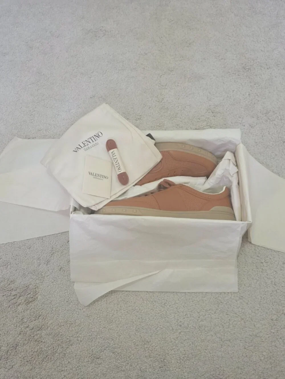 VALENTINO GARAVANI Upvillage Perforated Sneaker Roasted 44 - Picture 2 of 12